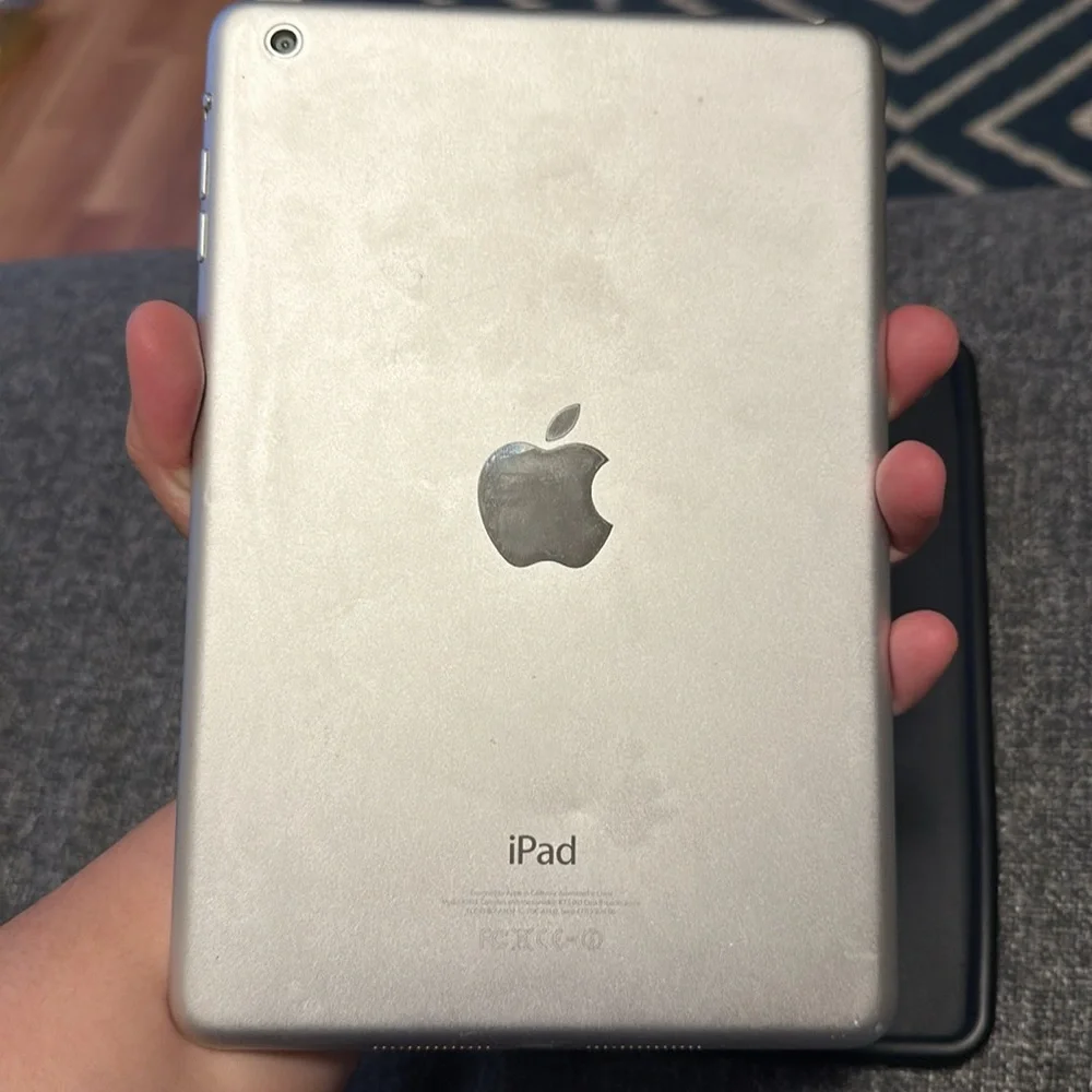 Ipad Mini 1st Generation Silver